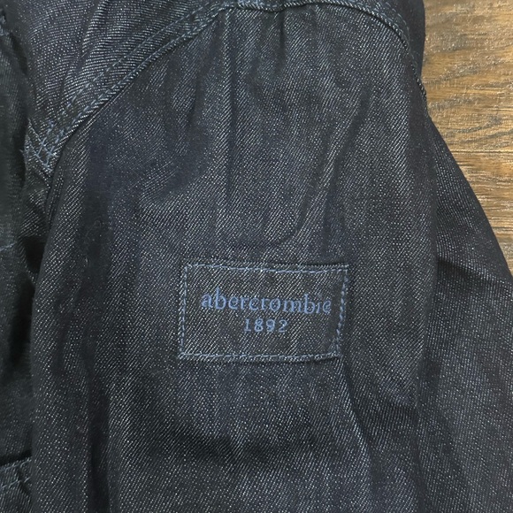 💥LAST DAY💥abercrombie kids Girl's Dark Wash Jean Jacket With Red Plaid Details … - Picture 5 of 10